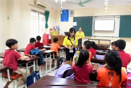 An elementary school soroban club
