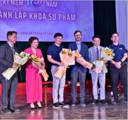 Ảnh lưu niệm của các diễn giả
