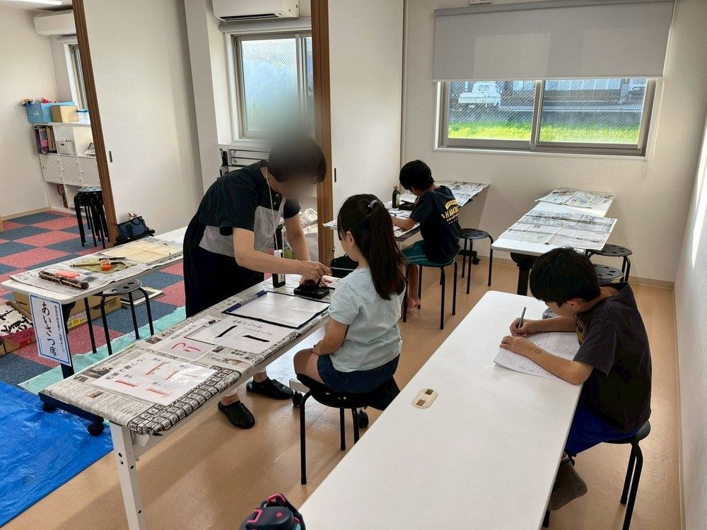 A soroban class in progress